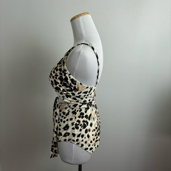 AERIE Leopard Wrap One Piece Swimsuit Size Medium - Picture 6 of 11